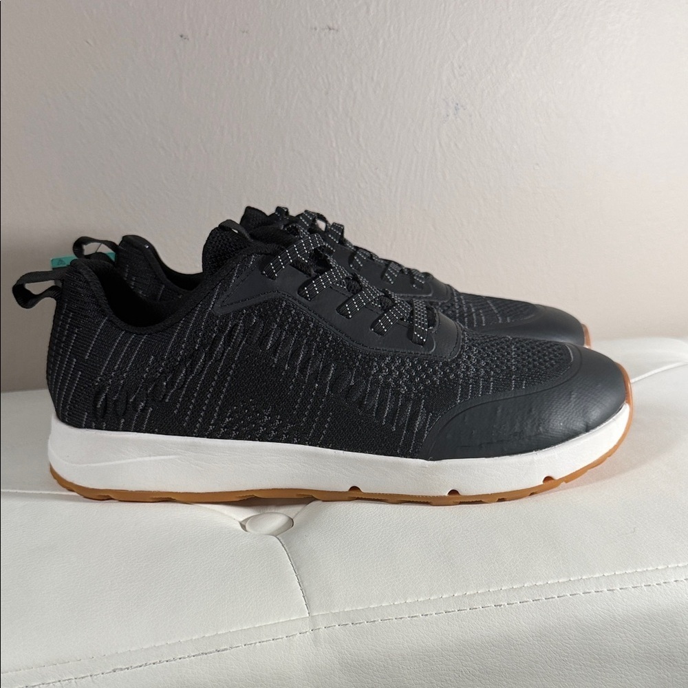 Alpine Design Men's Black Sneakers with White and Tan Accents